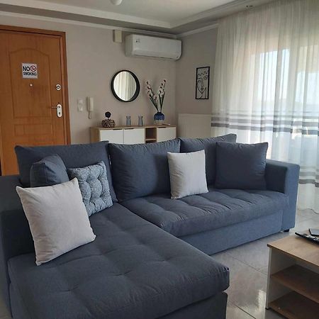 Upon The Hill Apartment เนอาเปรามอส ภายนอก รูปภาพ